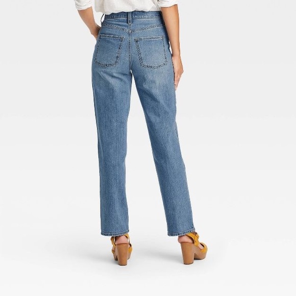 Universal Thread™ Vintage Straight Jeans - Medium Wash - Picture 3 of 6